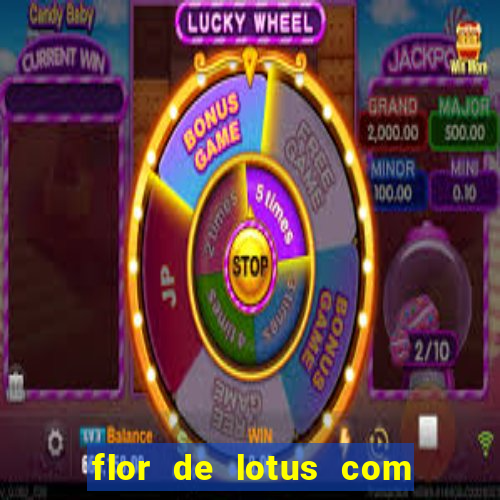 flor de lotus com lua tatuagem